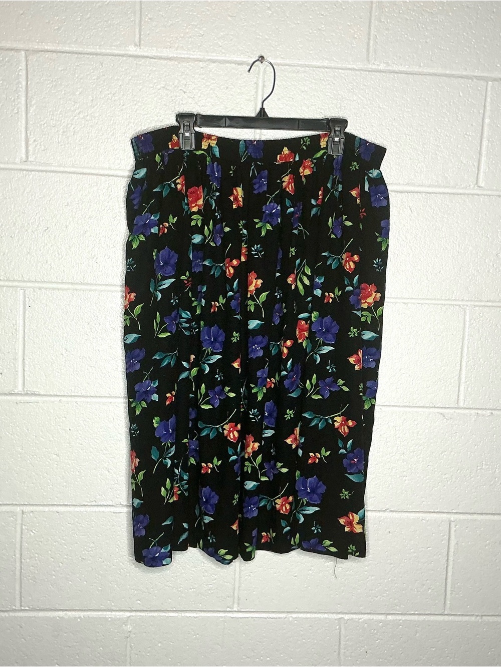 < Vintage JoRo Fashions Plus Size Floral Pattern Midi Skirt > - Picture 4 of 4